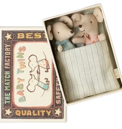 Maileg Zwillingsmäuse in Streichholzschachtel mit Bettzeug / Kollektion 2025